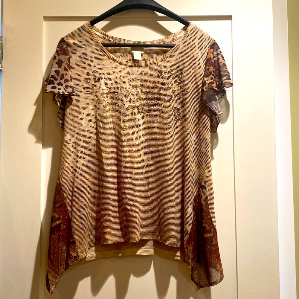 Chico’s blouse  size 1?  I’d say Lg